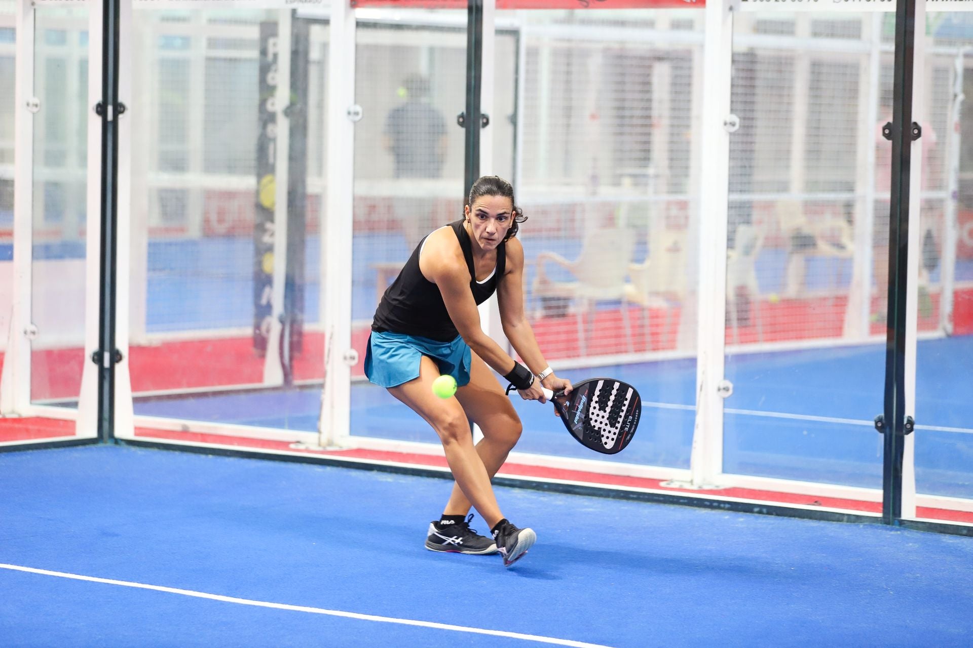 Eclosión del pádel entre las mujeres de la Región, en imágenes