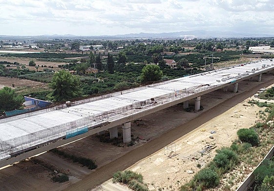 Viaducto a la altura de Alhama de Murcia.