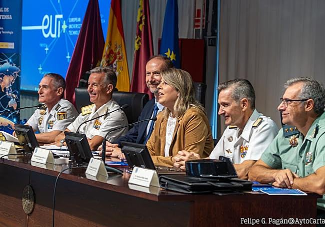 La alcaldesa, Noelia Arroyo, durante su intervención en el foro.
