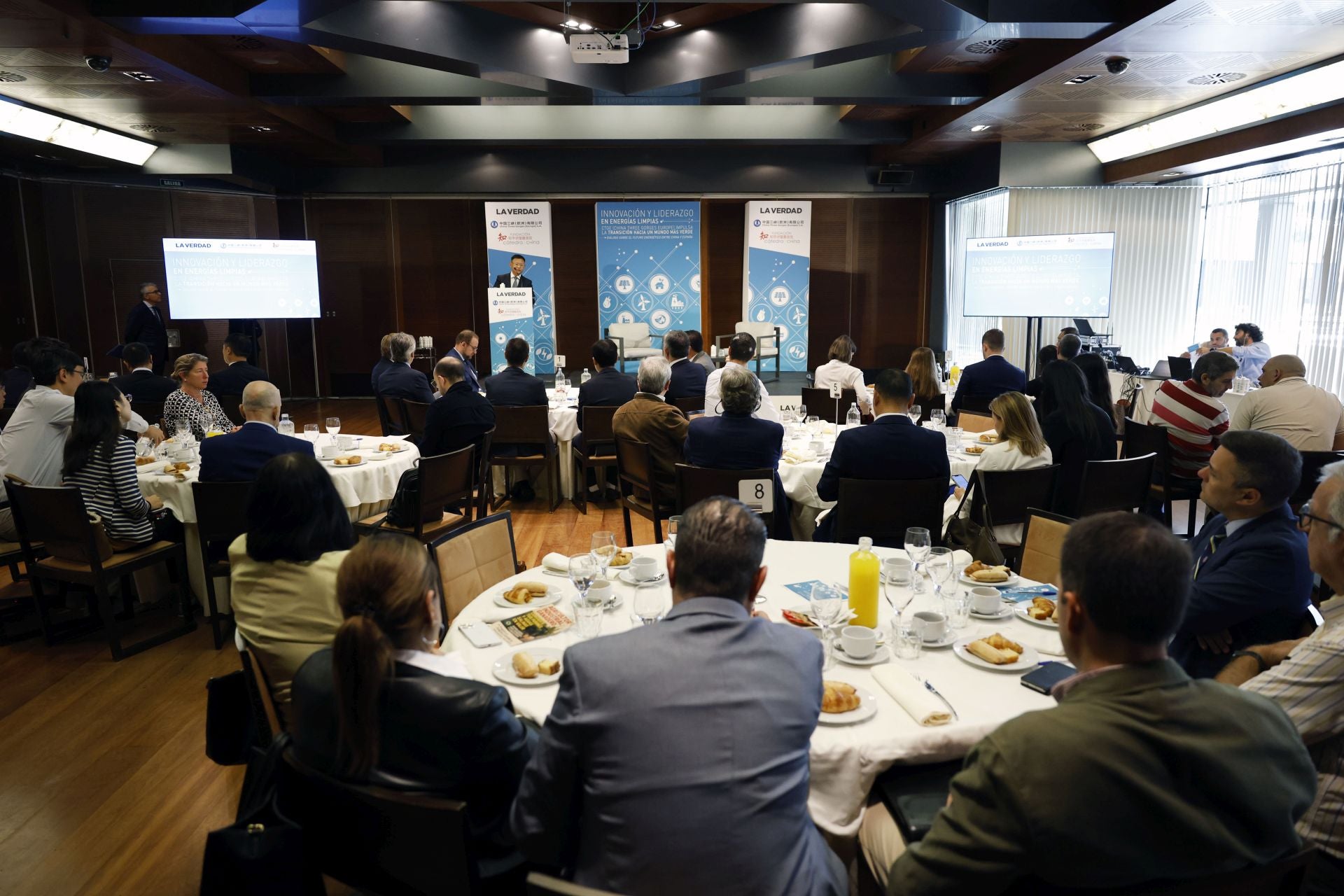 Encuentro &#039;Innovación y liderazgo en energías limpias&#039;, en imágenes