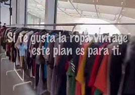 Llega a Murcia un nuevo mercadillo de ropa vintage: más de 2.000 prendas a nueve euros.