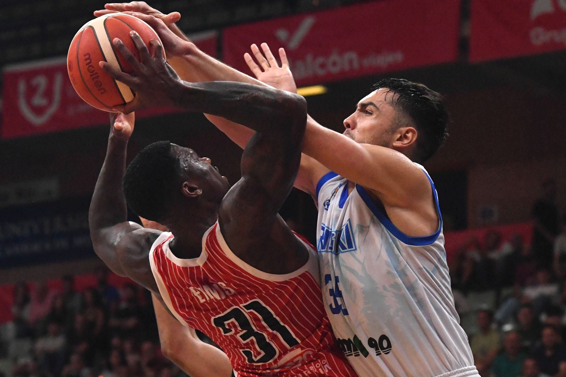 Las imágenes del trinfo del UCAM ante el Rilski (77-63)