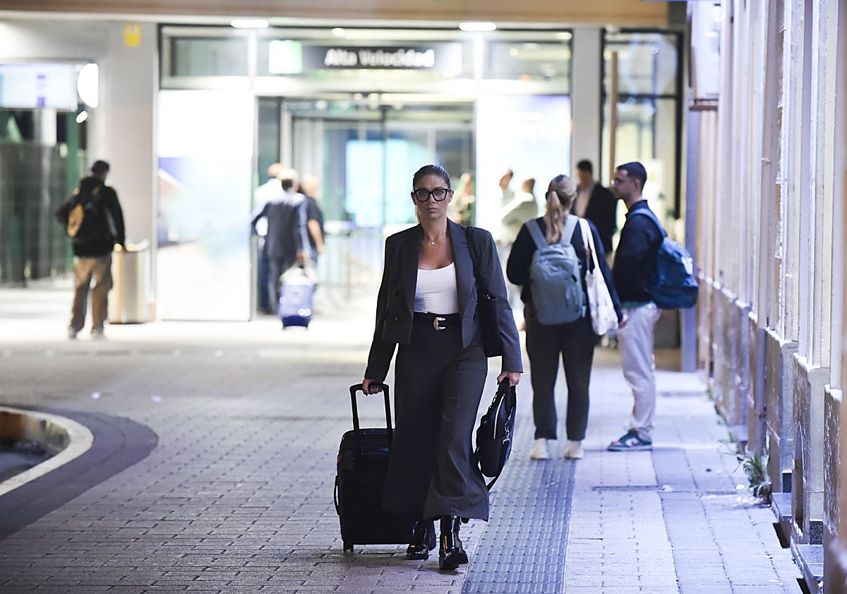 Imagen principal - El barrio murciano que sube la persiana antes de las 5.30 horas