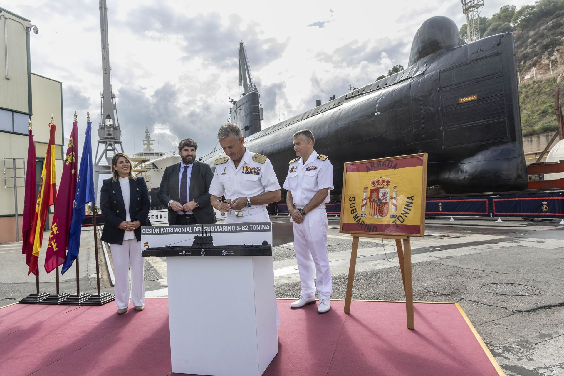 El Ayuntamiento de Cartagena asume la titularidad del submarino &#039;Tonina&#039;, en imágenes