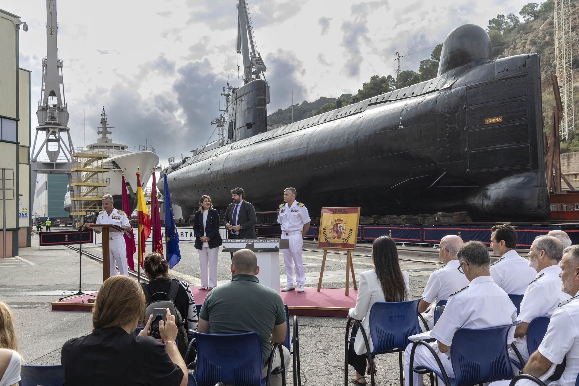 El Ayuntamiento de Cartagena asume la titularidad del submarino &#039;Tonina&#039;, en imágenes