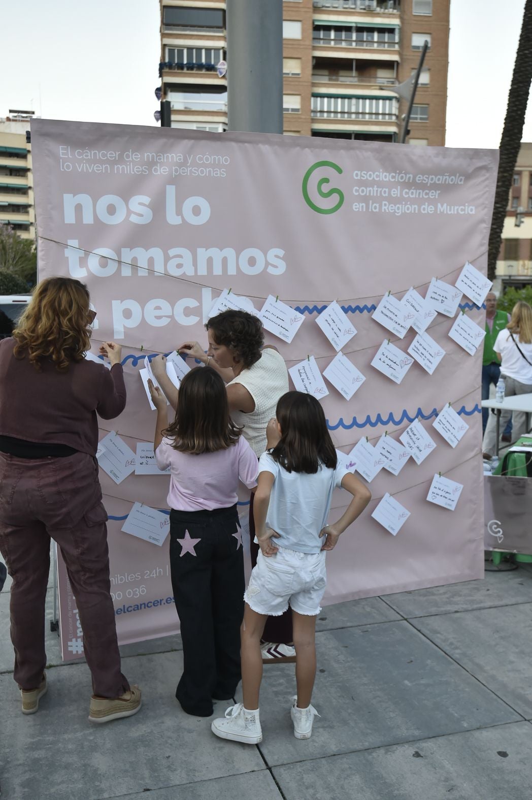 La AECC reclama transparencia en los programas de cribado, en imágenes