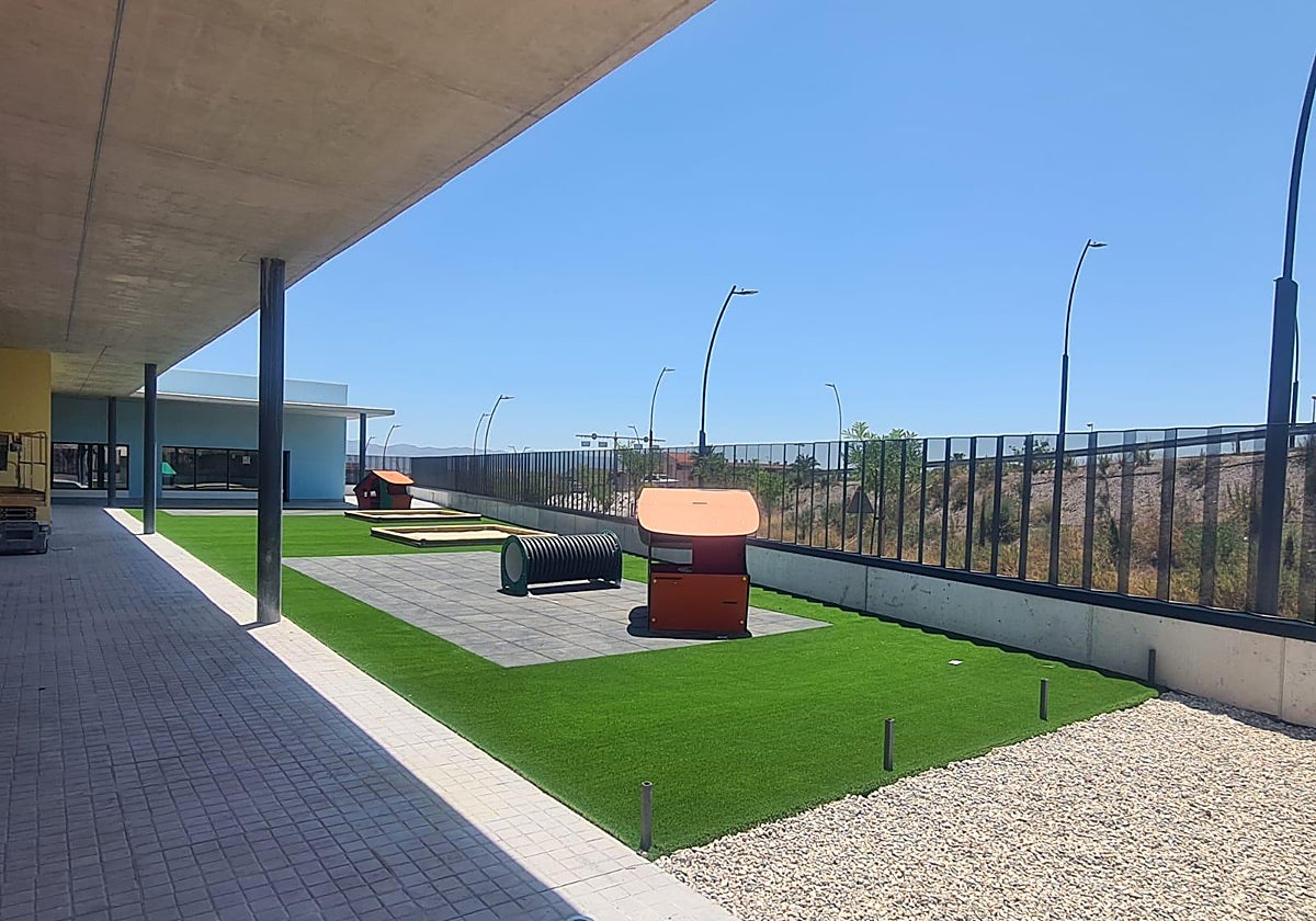 Zona de juegos de la escuela infantil de San Antonio.