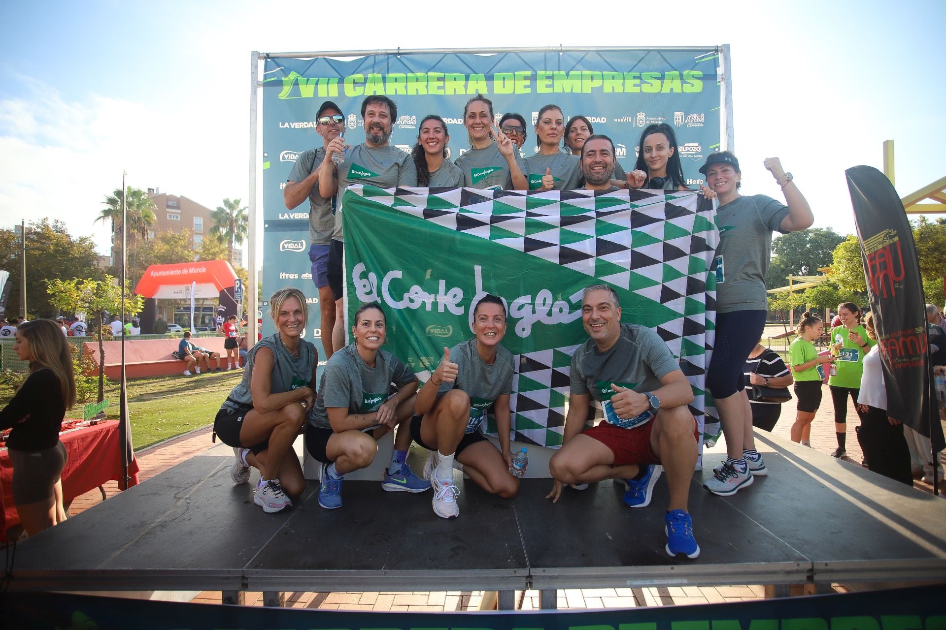 En imágenes, la VII Carrera de Empresas en Murcia