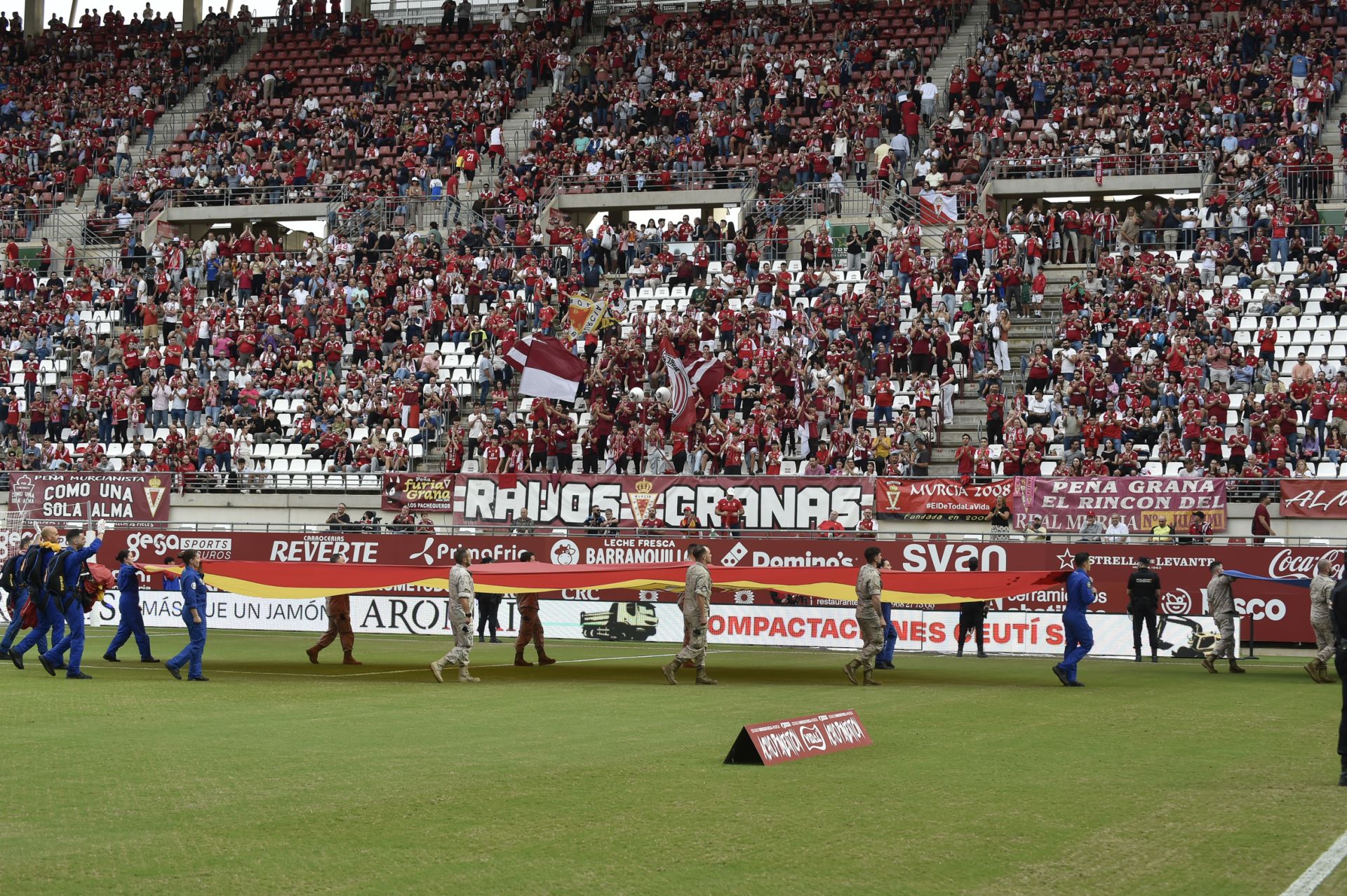 El Real Murcia se estrella ante el Ibiza, en imágenes