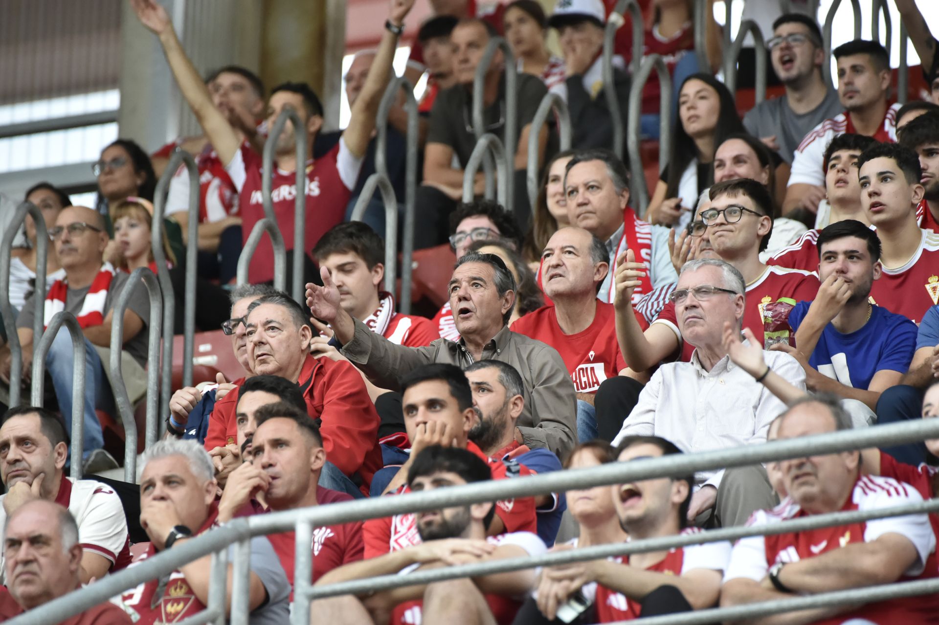 El Real Murcia se estrella ante el Ibiza, en imágenes