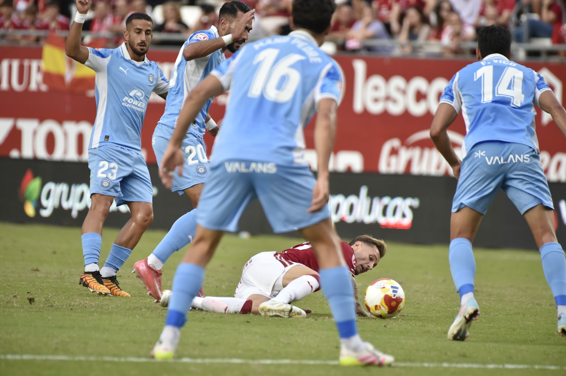 El Real Murcia se estrella ante el Ibiza, en imágenes