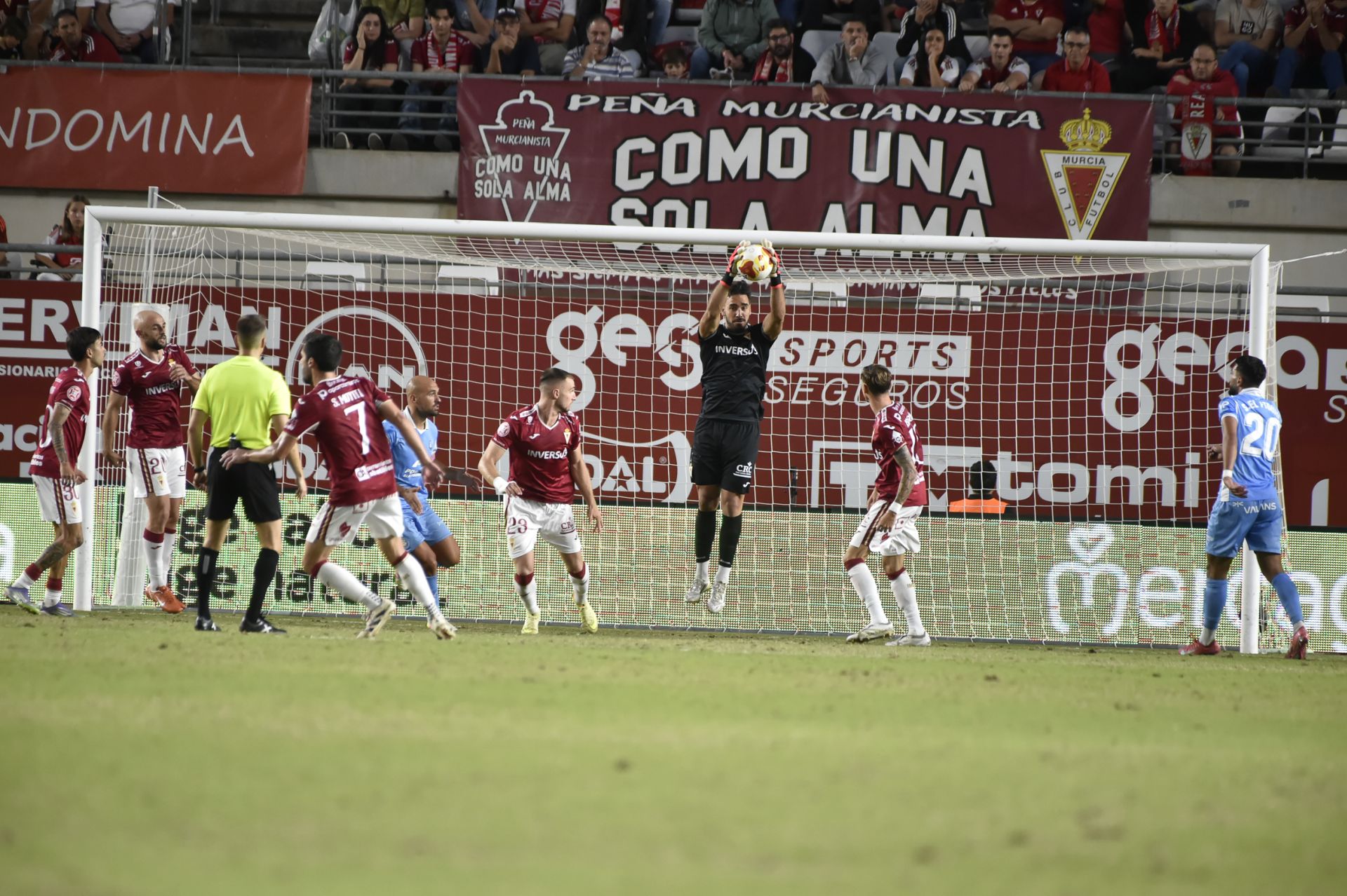 El Real Murcia se estrella ante el Ibiza, en imágenes