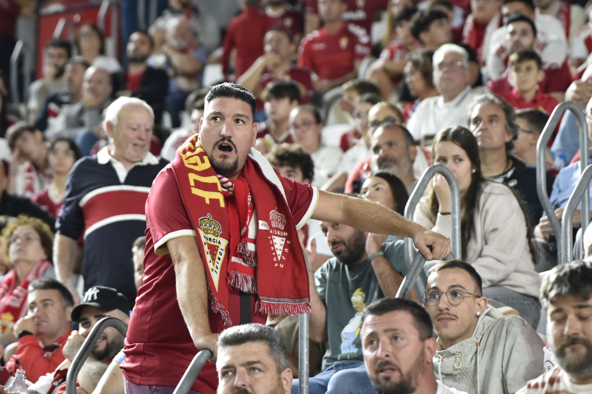 El Real Murcia se estrella ante el Ibiza, en imágenes