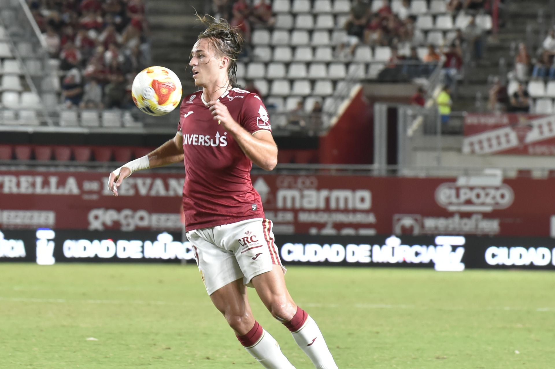 El Real Murcia se estrella ante el Ibiza, en imágenes