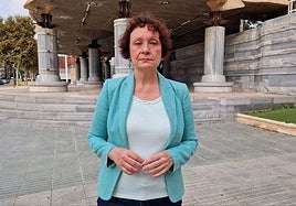 María Marín a las puertas de la Asamblea Regional la semana pasada, cuando denunció los fallos en su diagnóstico de cáncer.