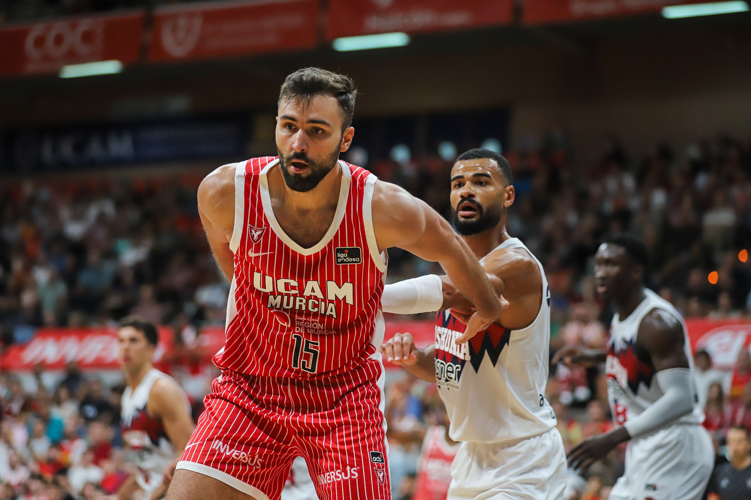 El UCAM Murcia se recompone en casa y vence al Baskonia, en imágenes