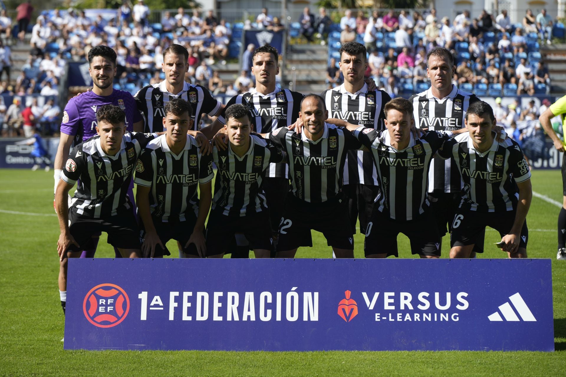 El Cartagena cambia su imagen fuera de casa, pero sigue sin ganar, en imágenes