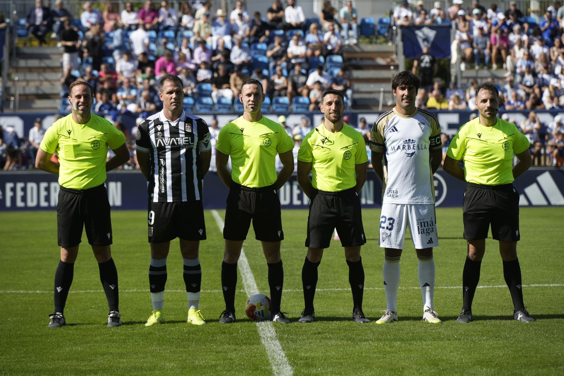 El Cartagena cambia su imagen fuera de casa, pero sigue sin ganar, en imágenes