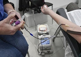 Imagen de archivo de una donación de sangre en Murcia.