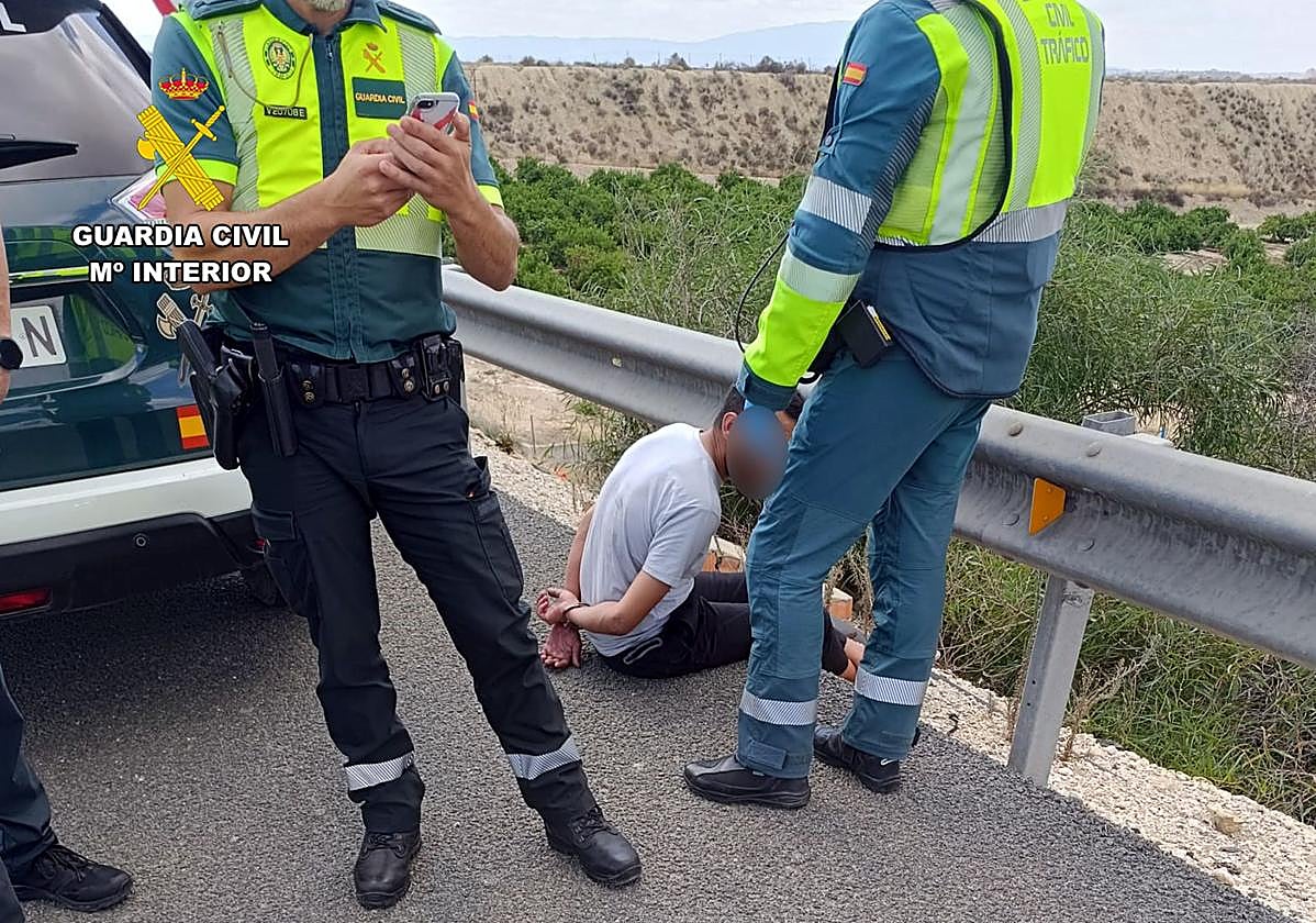 Del camionero arrestado, durante la detención.