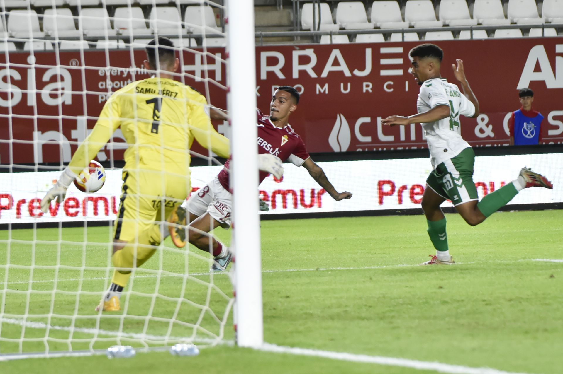 Las imágenes del Real Murcia Antequera (1 (2) - 1 (1))