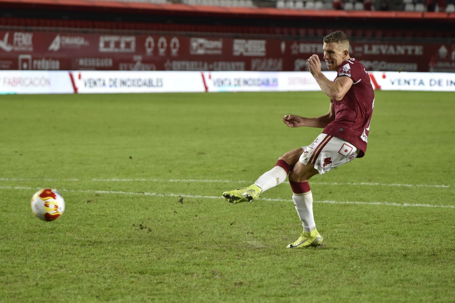Las imágenes del Real Murcia Antequera (1 (2) - 1 (1))