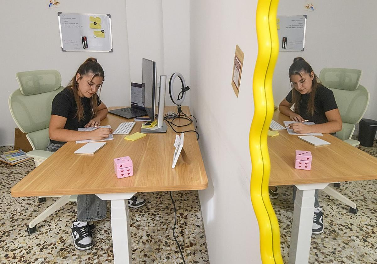 Belén Lorca, en la casa de Javalí Nuevo donde vive de alquiler tras meses de búsqueda de piso: «Me siento una privilegiada».