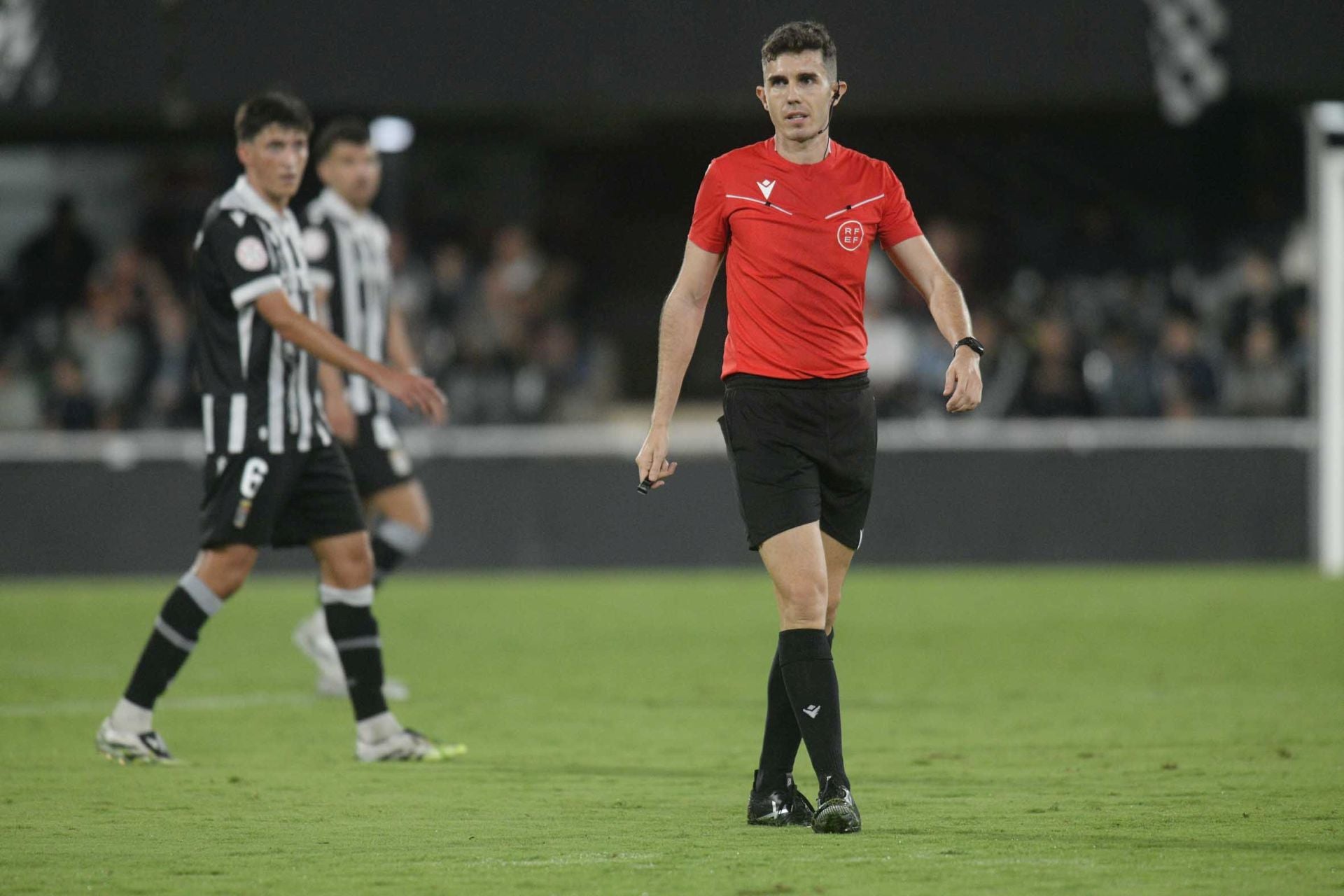 El FC Cartagena sufre la primera derrota en el Cartagonova, en imágenes