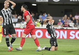 Imanol Baz y Rubén Serrano lamentándose de una acción fallada.