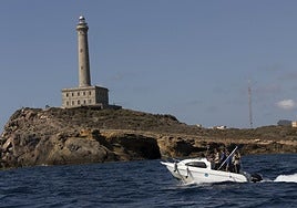 Guardas de la reserva marina de interés pesquero de Cabo de Palos, en una imagen de archivo.