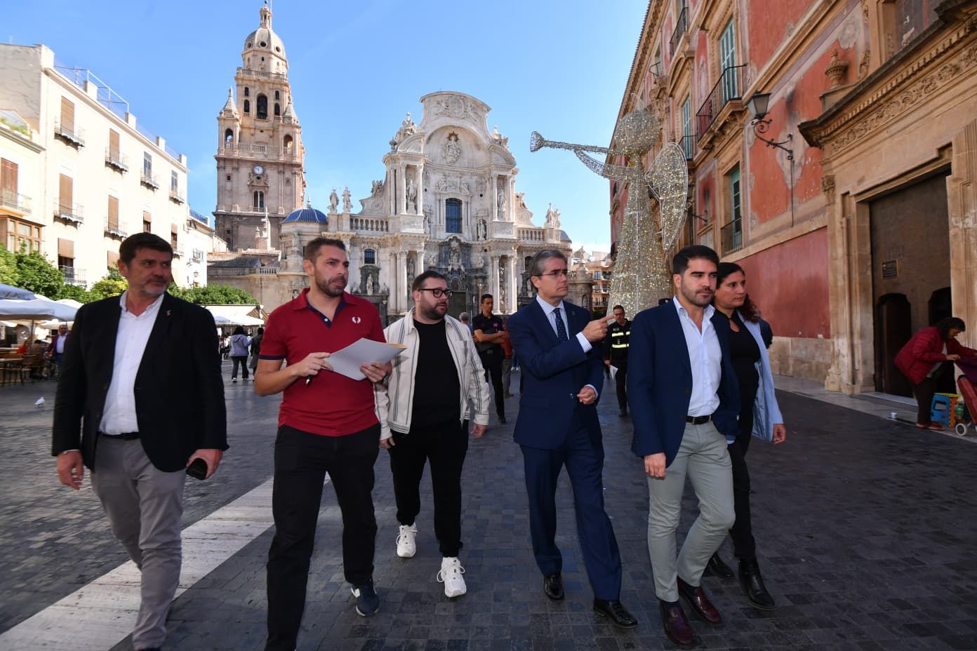Los concejales Fulgencio Perona, Jesús Pacheco, Diego Avilés y Sofía López-Briones durante la supervisión al recorrido de la procesión.