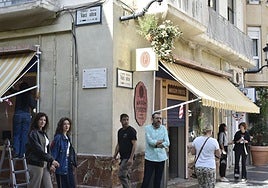 Trabajadores de la película 'F.A.S.T.', este martes, en el centro de Murcia.