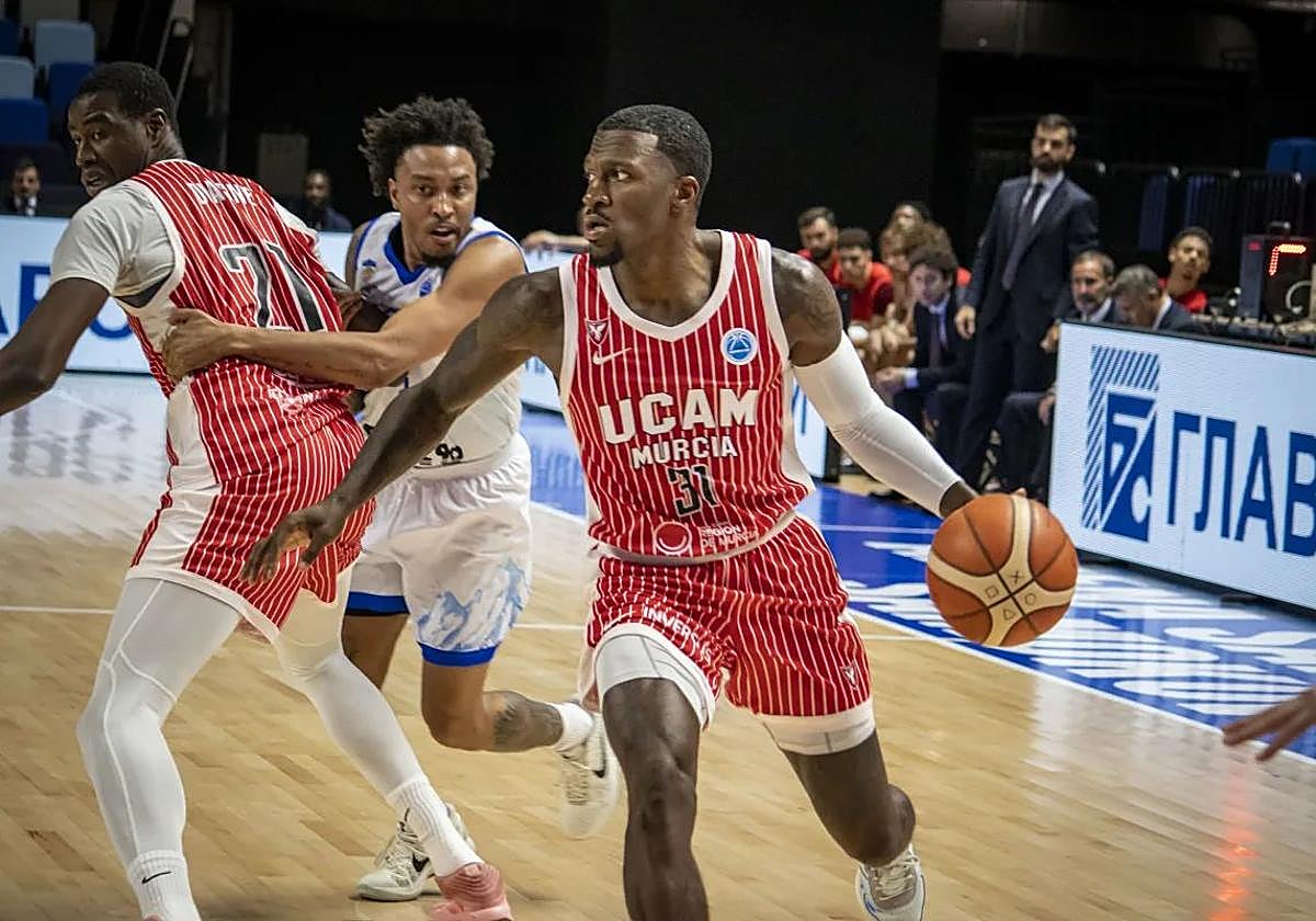 El UCAM pasa cual ciclón por Sámokov para superar al Rilski