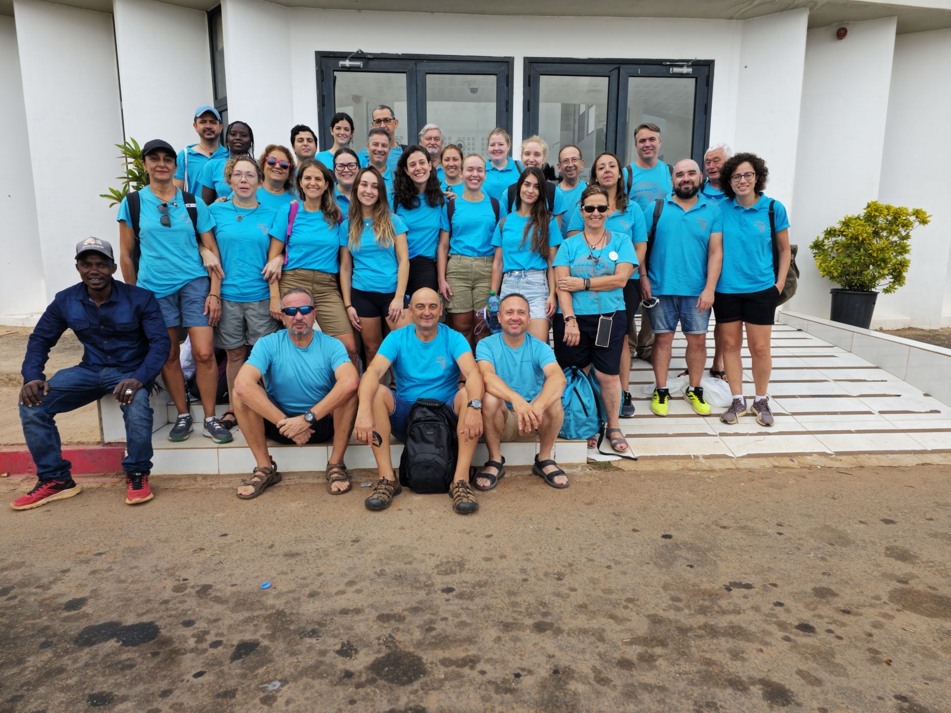 &#039;El milagro de ver&#039;, proyecto humanitario de Azul en Acción con financiación del Colegio de Médicos de la Región de Murcia