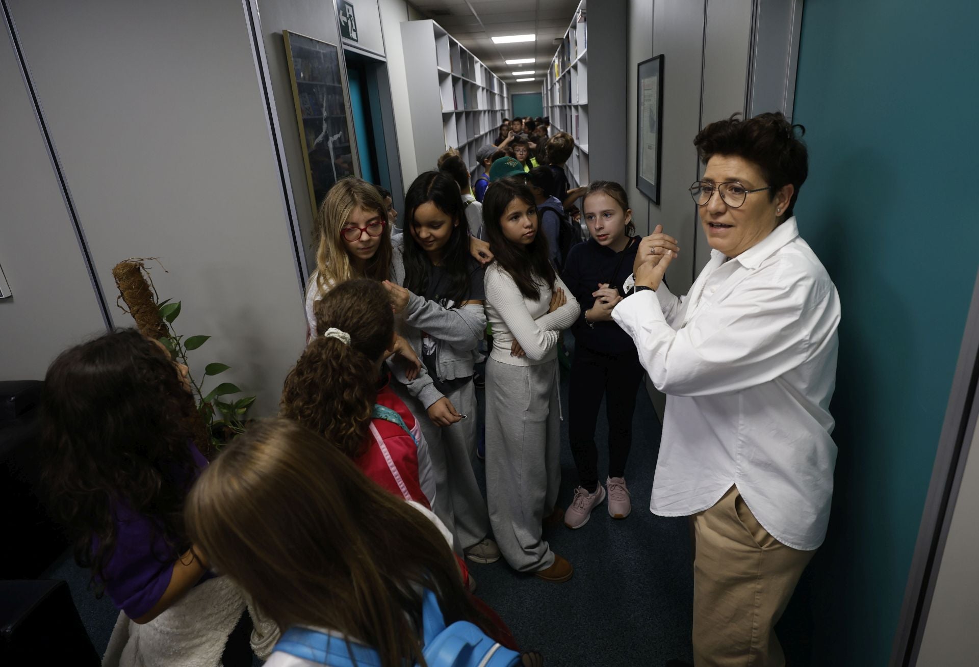 Visita del colegio Federico de Arce Martínez a LA VERDAD, en imágenes