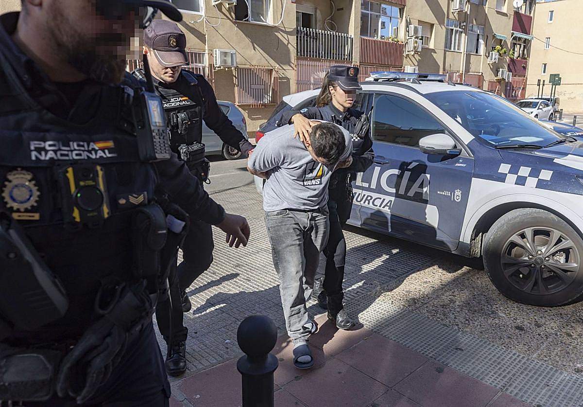 La detención del hombre, este miércoles, en Murcia.
