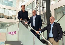 Paco Gavilán, presidente de Nunsys, con Santiago Llorente Roda y Enrique Ruiz Vicente, fundadores de Gispert Business.