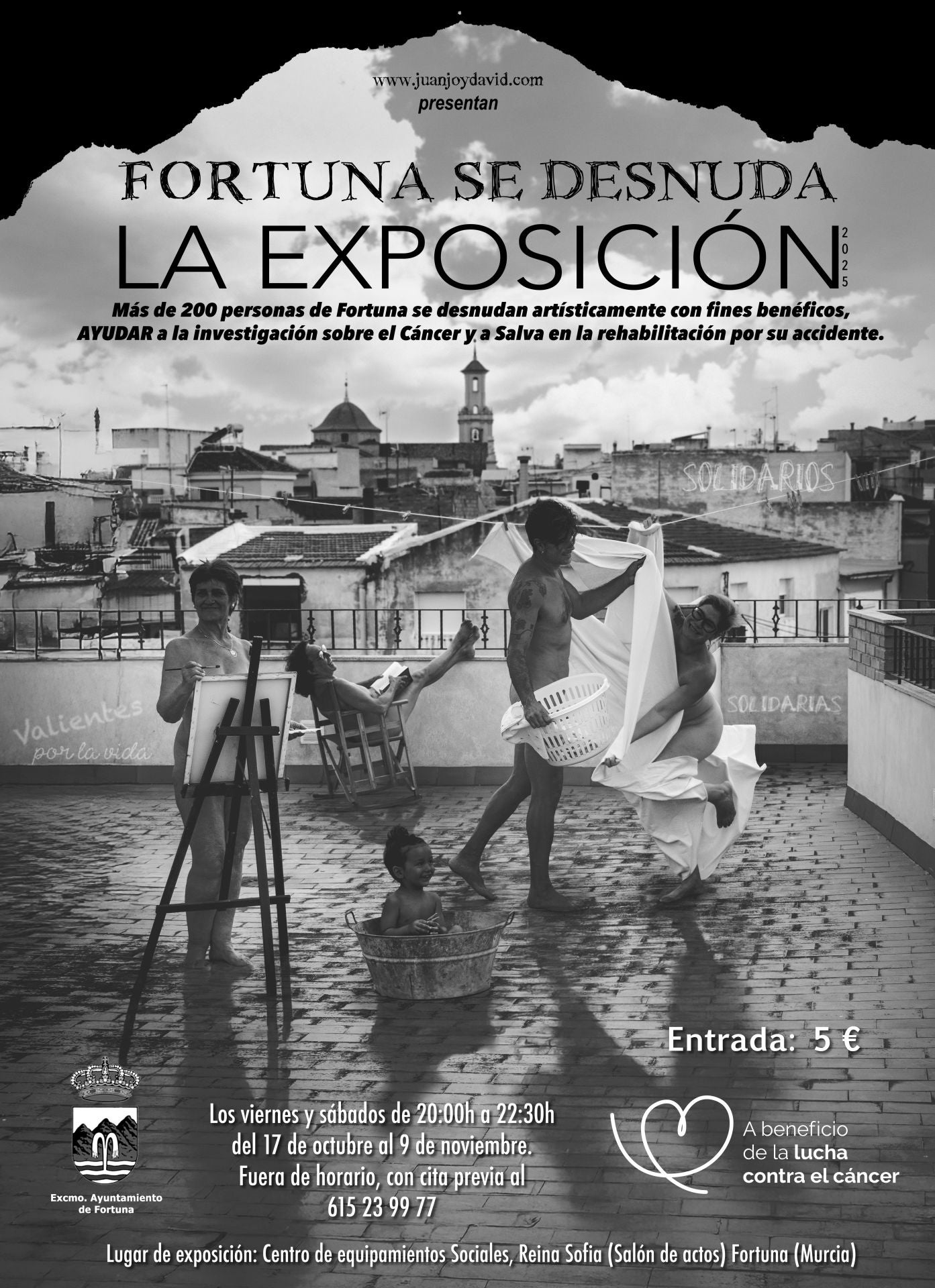 Las imágenes de la exposición solidaria &#039;Fortuna se desnuda&#039;