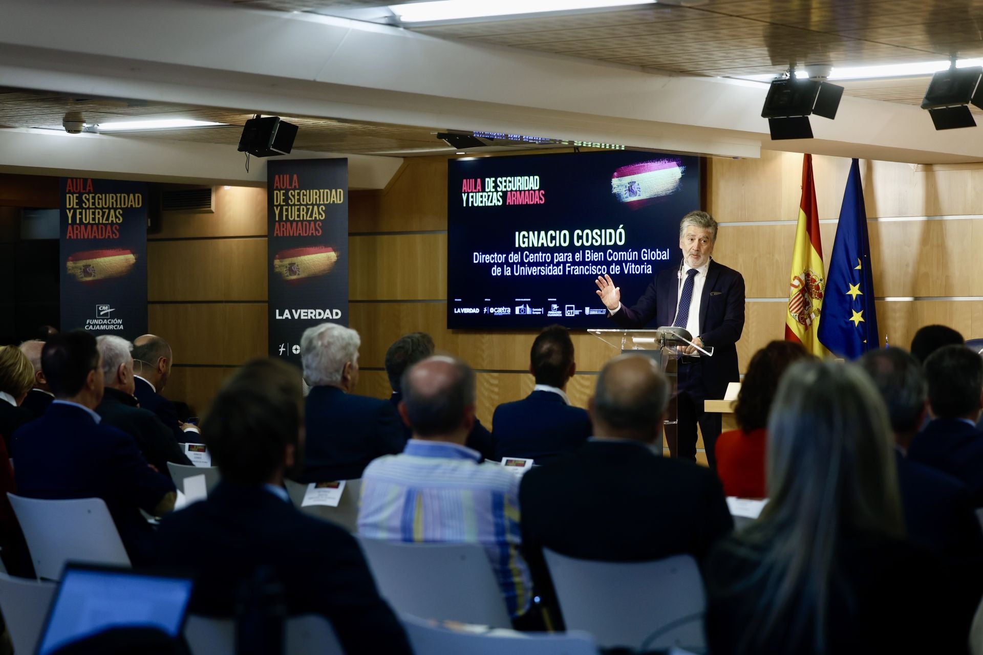 El Aula de Seguridad y Fuerzas Armadas de LA VERDAD, en imágenes