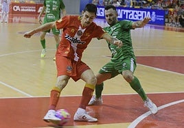 Motta chuta a puerta en el partido contra el Osasuna Magna de ayer.