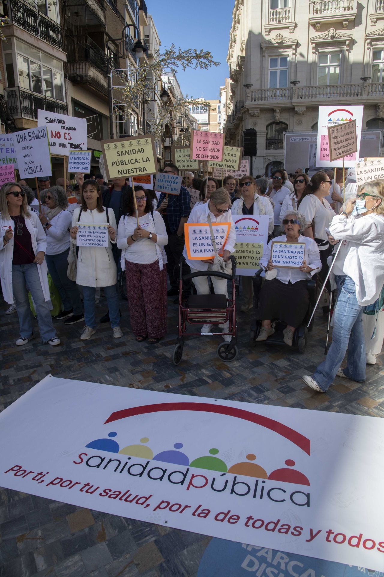 Manifestación en defensa de la sanidad pública en Cartagena, en imágenes