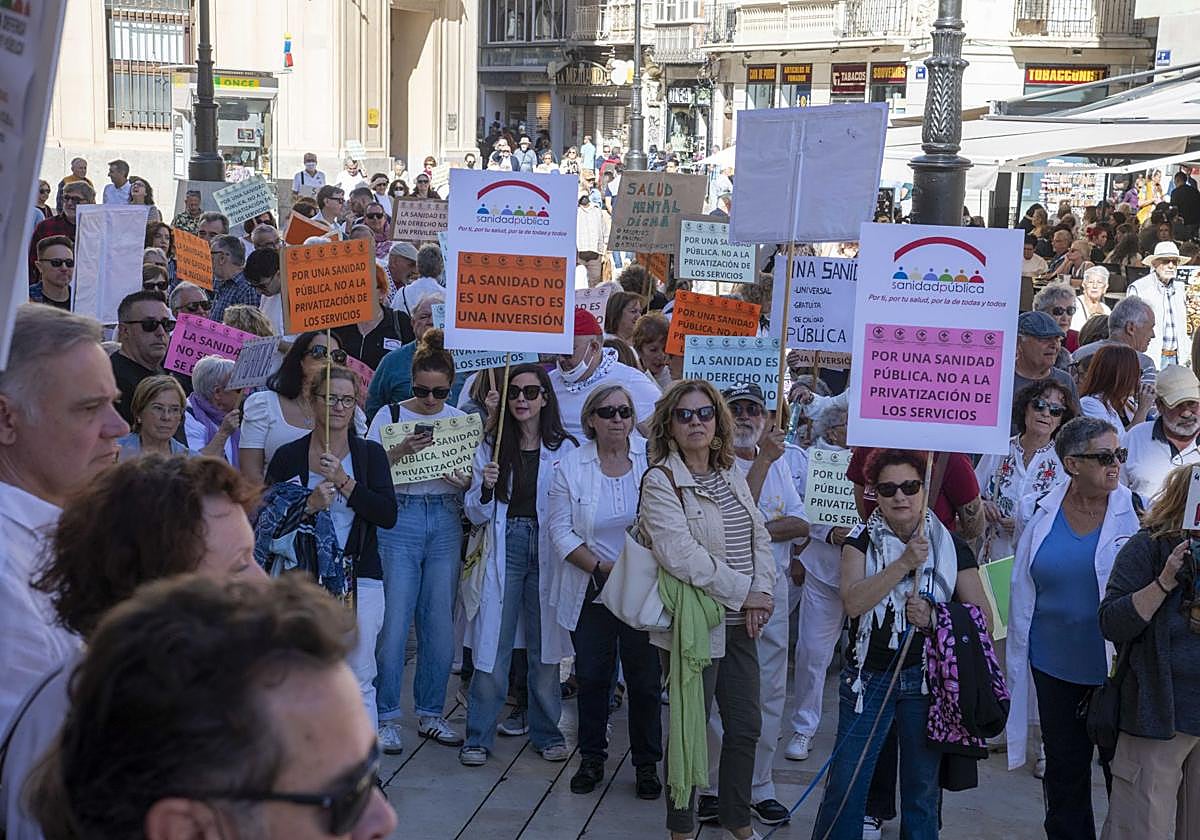 Manifestación en defensa de la sanidad pública en Cartagena, en imágenes