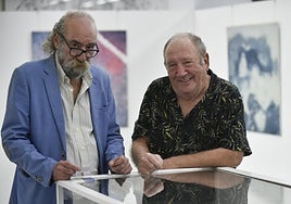 Patricio Peñalver y Ángel Fernández Saura, en la Biblioteca Regional.