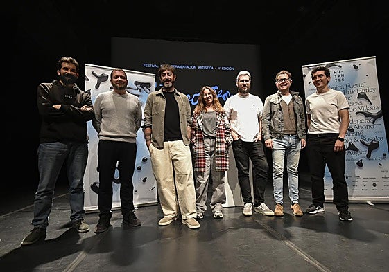 Presentación de la quinta edición de Mu-tantes, que dirige Tóbal Sánchez (tercero por la izquierda), en el Centro Párraga.