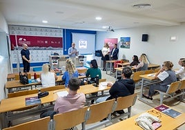 Sesión inaugural de la formación interpretación de ruso y ucraniano.