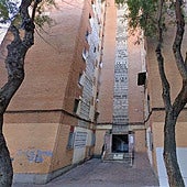 La puerta de la vivienda en la calle Santa Rita, 6.