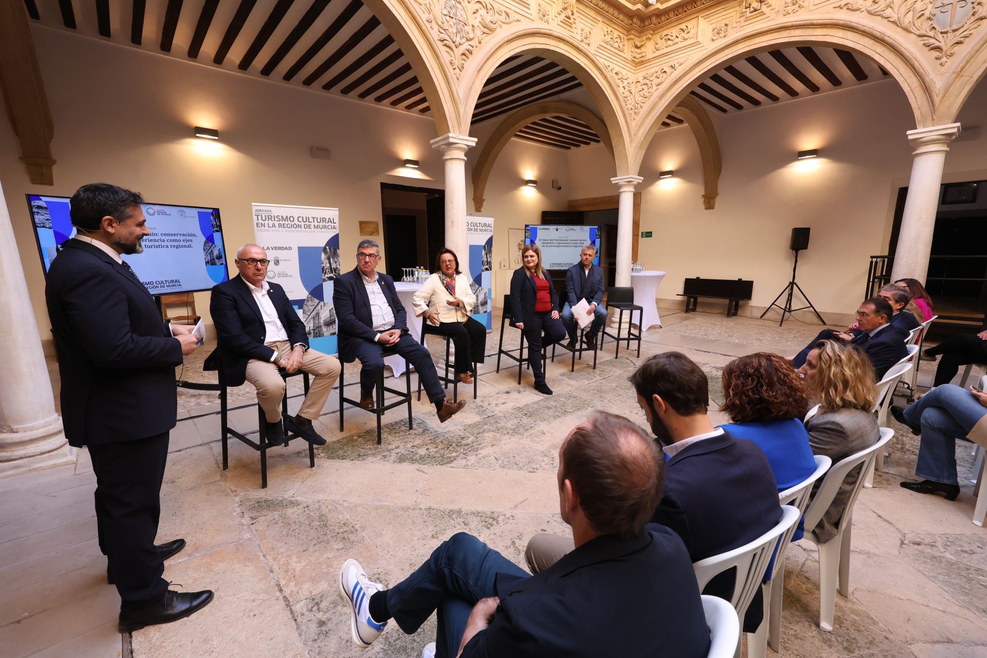 Las imágenes del foro &#039;Turismo cultural en la Región de Murcia&#039;