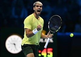 Carlos Alcaraz celebra la victoria ante Musetti.