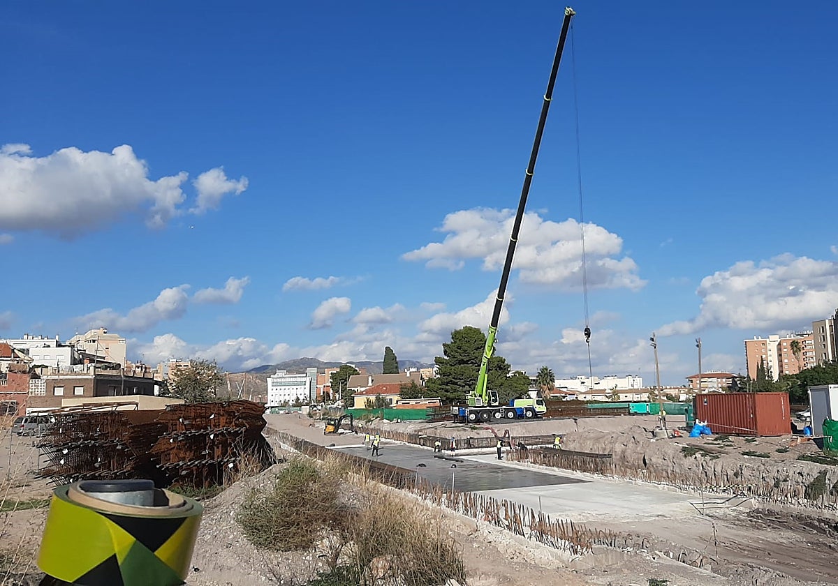 Obras de soterramiento de la plataforma del Corredor Mediterráneo en Lorca.