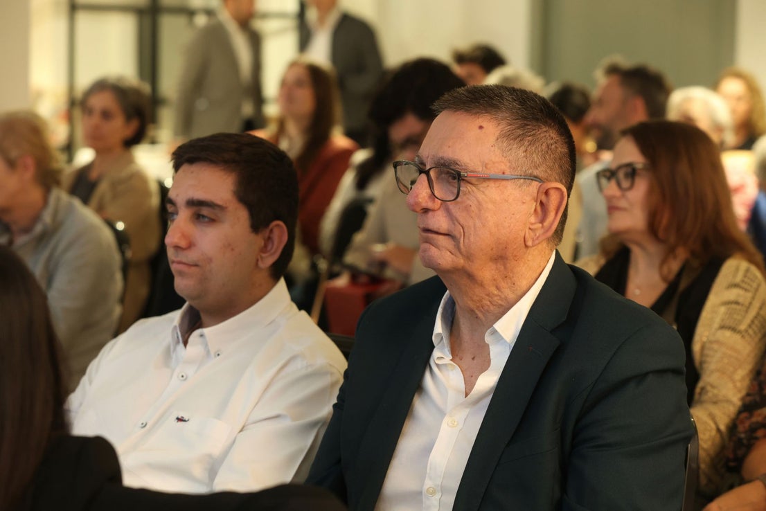 Foro 'Diálogos con arte', en imágenes
